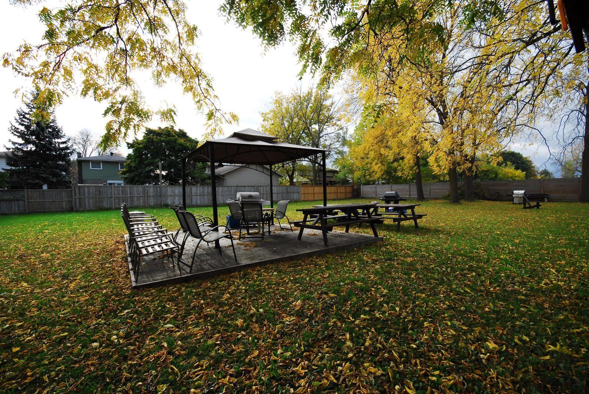 Sand Castle Suites Motel Port Elgin Exterior foto