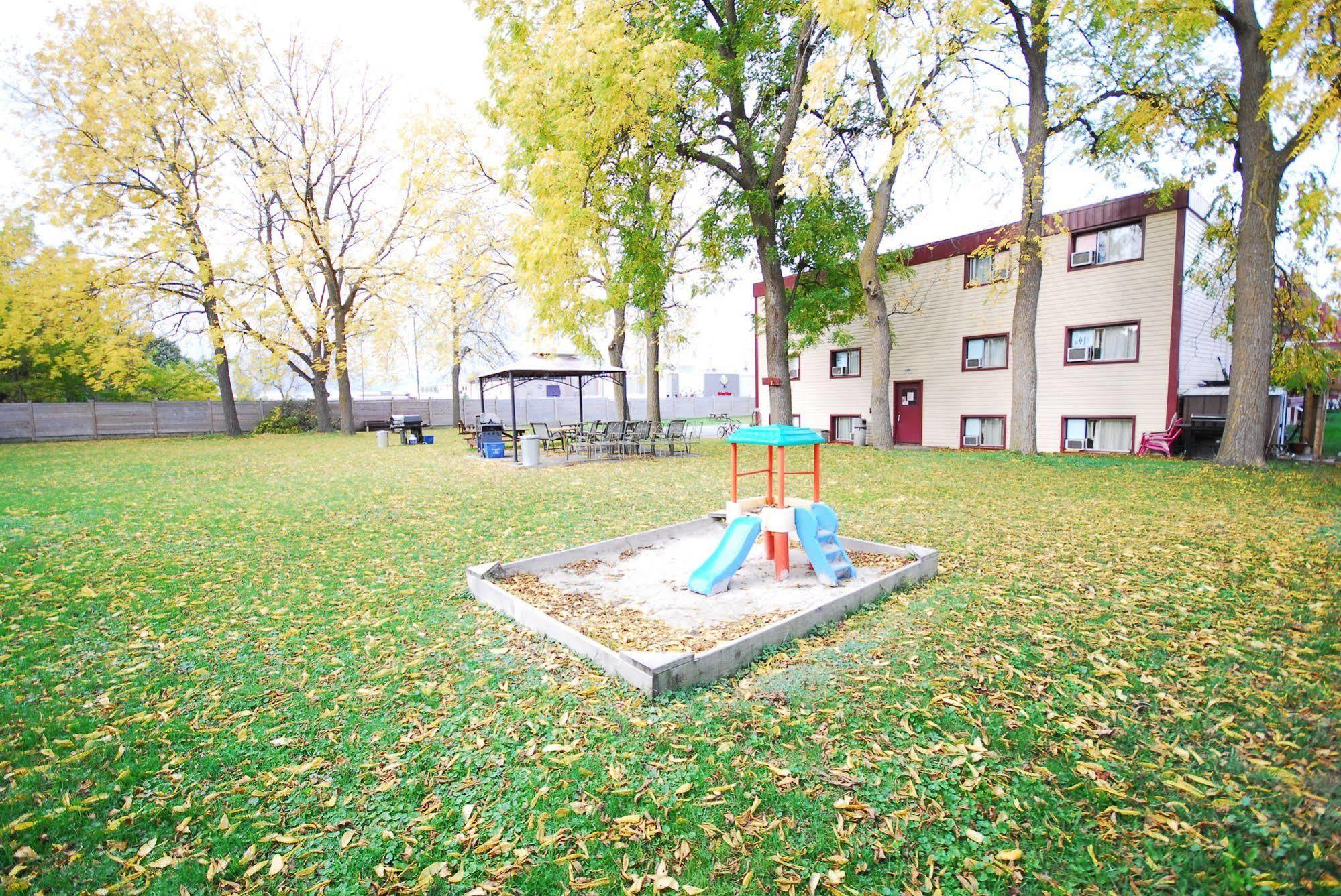 Sand Castle Suites Motel Port Elgin Exterior foto